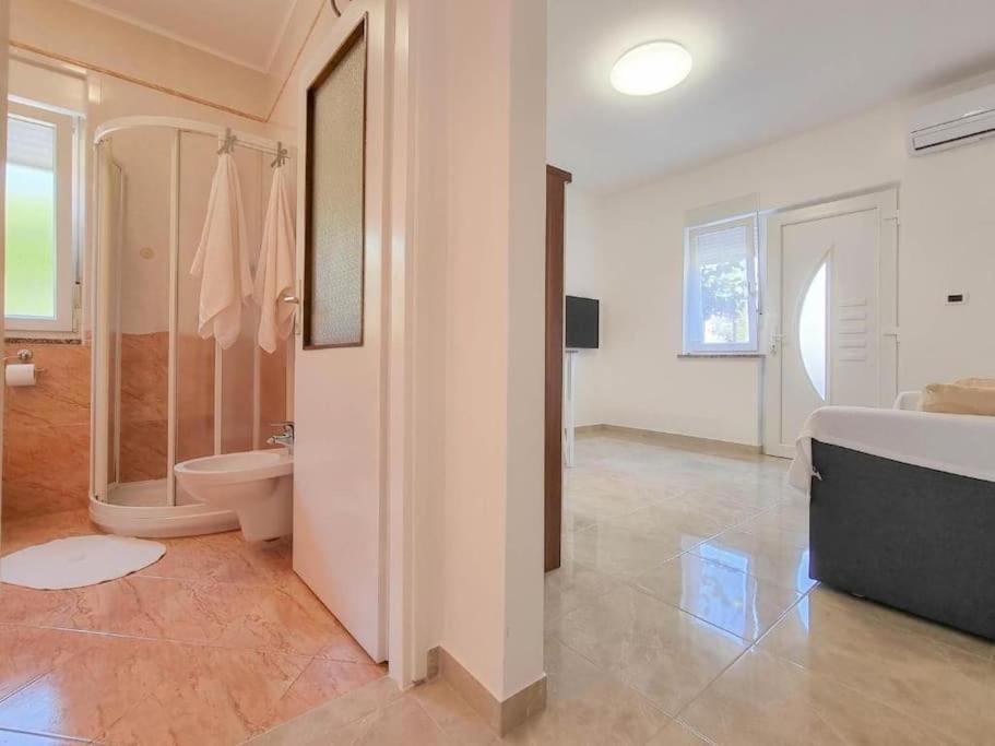 App Racy Apartment Umag Luaran gambar