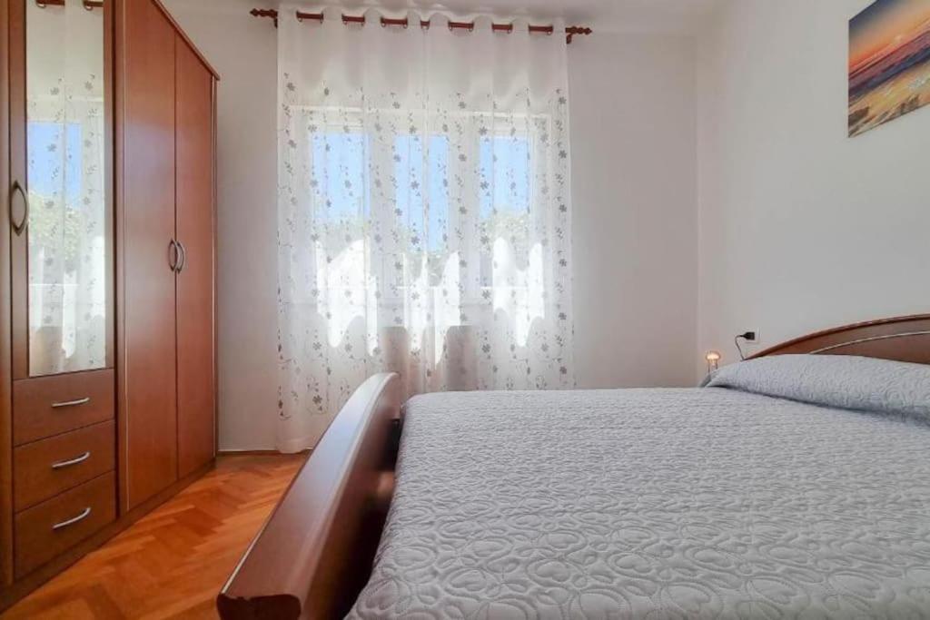 App Racy Apartment Umag Luaran gambar