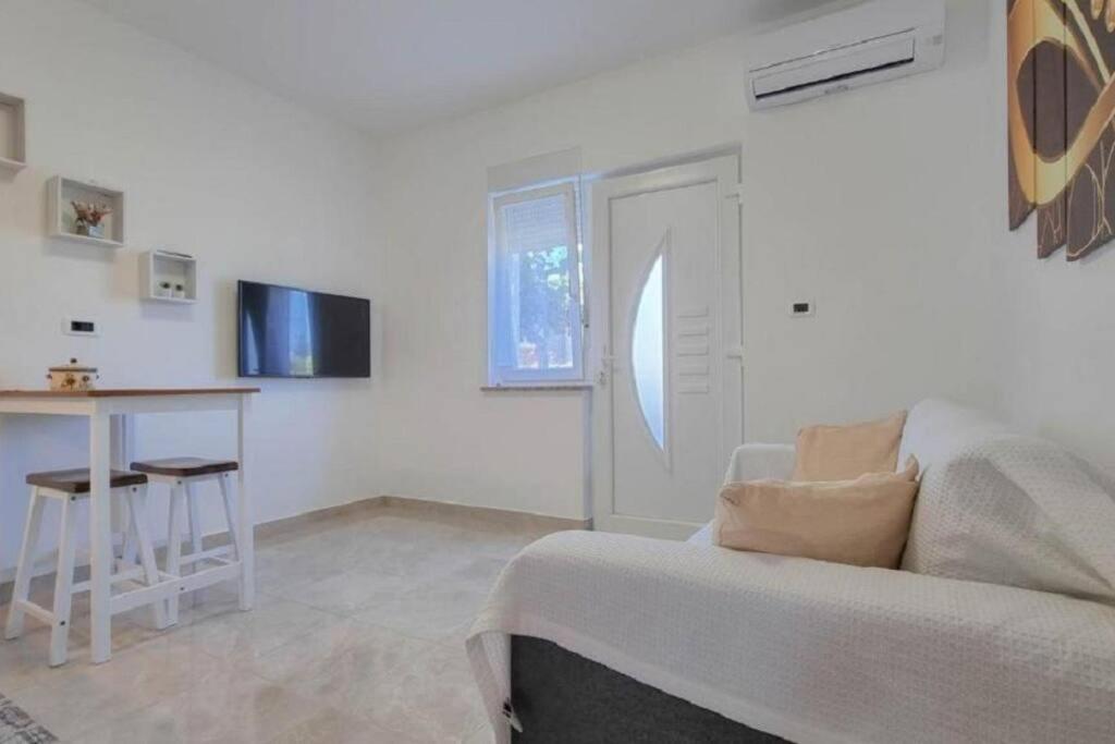 App Racy Apartment Umag Luaran gambar