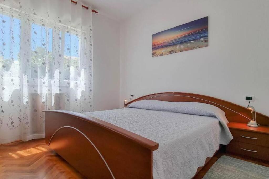 App Racy Apartment Umag Luaran gambar
